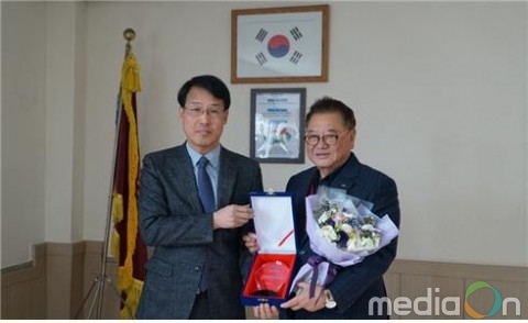 대한상공회의소, ‘직업능력 발전 공로’ 감사패 전달