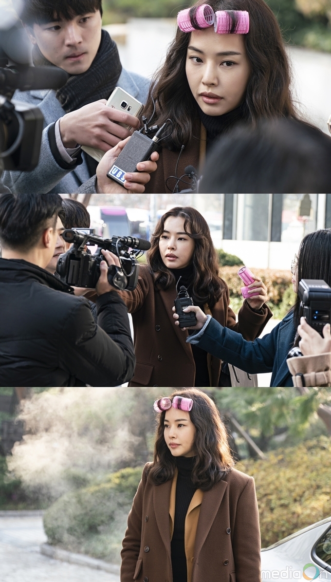 열혈사제, 이하늬 첫 스틸, 법원 출근길 포착 ’핑크 헤어롤 시선강탈’